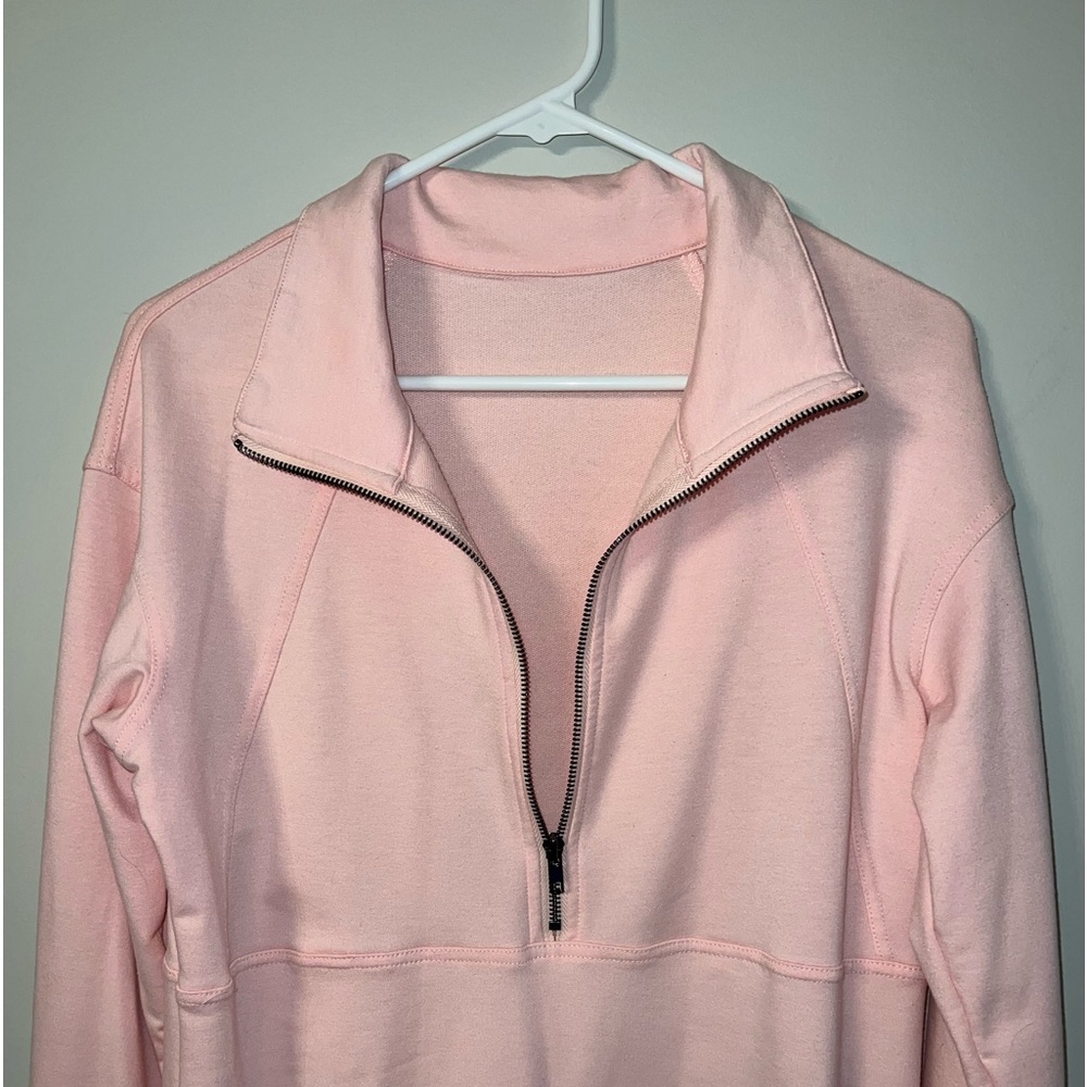 Women’s light pink 1/2 zip sweatshirt